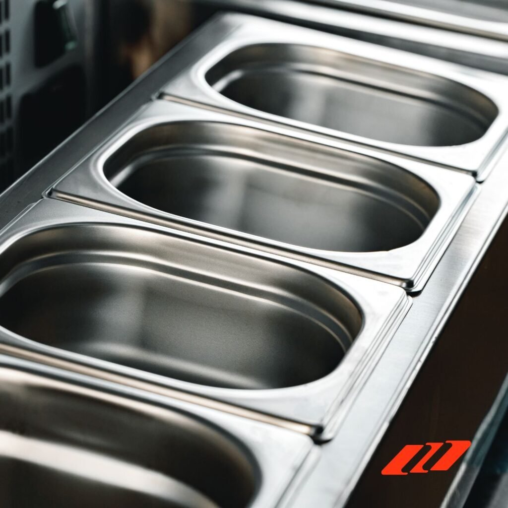 Vélo De Ville Femme 28 Pouces - Rouge, Avec Panier Métallique, Lumière LED, Garde-boue