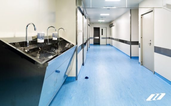 ACEROS UP – Lavamanos de Alto Nivel_ La Clave para una Imagen Impecable y Ambientes Seguros 03