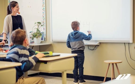 ACEROS UP – Potencia el Aprendizaje_ Mobiliario Educativo que Transforma tus Aulas 02