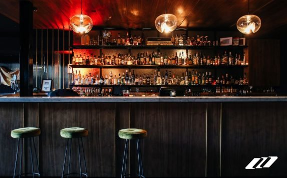 ACEROS UP – Sillas para bar_ variedad alineada a tu estilo y espacio 03