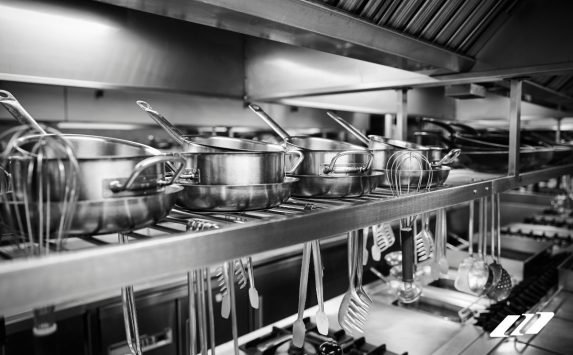 Aceros UP – Cocina Comercial con Acero Inoxidable 03