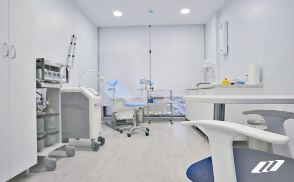 Aceros UP – Cómo el mobiliario clínico adecuado mejora la atención al paciente 06