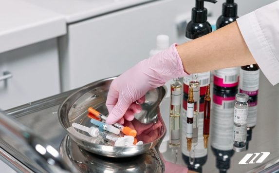 Aceros UP – Materiales inoxidables en el mobiliario clínico 06