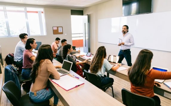 Aceros UP – Mesas universidades