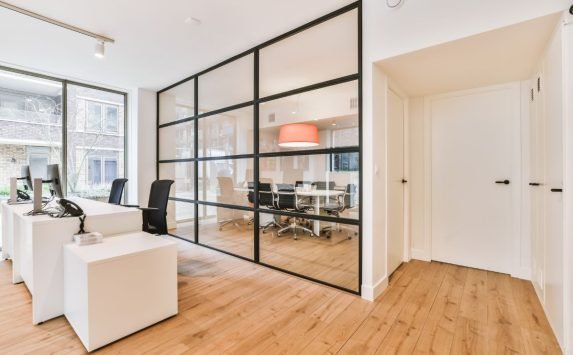 Aceros UP – Oficina Escritorios Melamine